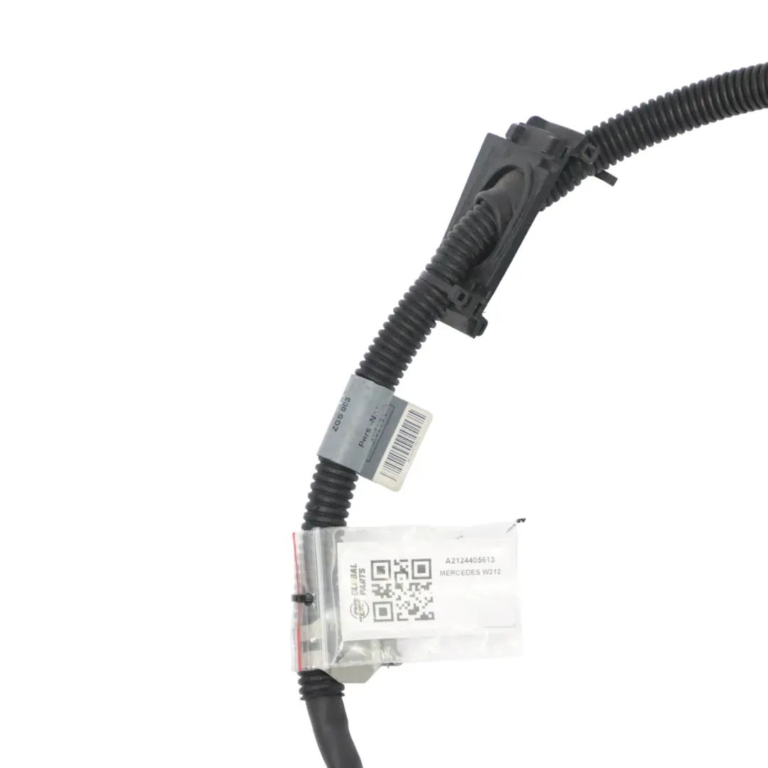 Cable Mercedes W212 C218 Starter Alternator Wiring Harness to Battery with Part number A2124405613 Battery Cable Mercedes W212 C218 Starter Alternator Wiring Harness - SKU RHD-A2124405613 - Part number A2124405613