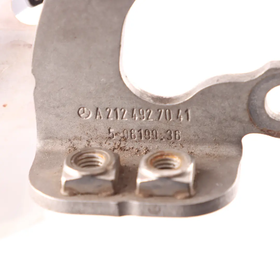 Mocowanie Uchwyt Wspornik Wieszak Tłumika do Mercedes X218 o numerze A2124927041 Mercedes X218 Mocowanie Uchwyt Wspornik Wieszak Tłumika - SKU A2124927041 - Numer Części A2124927041