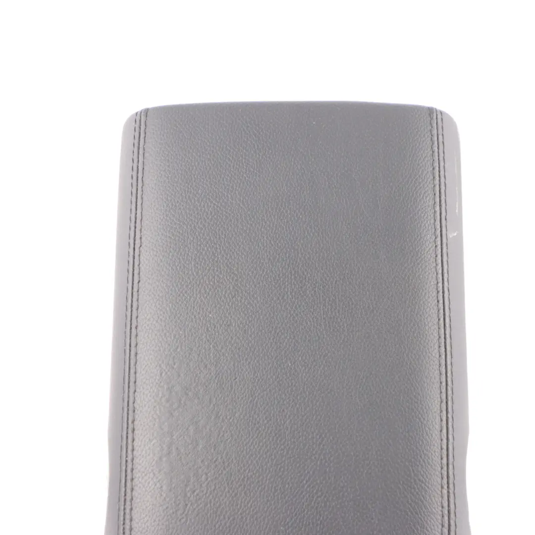 W219 Podłokietnik Przód Skóra do Mercedes CLS o numerze A2196800239 Mercedes CLS W219 Podłokietnik Przód Skóra - SKU A2196800239-1 - Numer Części A2196800239