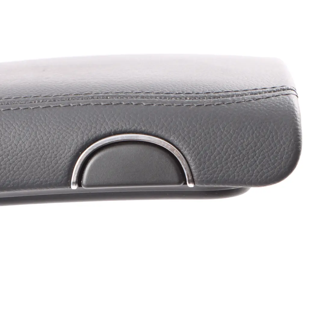 W219 Bracciolo Coperchio anteriore Console centrale pelle nera per Mercedes CLS con numero di parte A2196800239 Mercedes CLS W219 Bracciolo Coperchio anteriore Console centrale pelle nera - SKU A2196800239-1 - Numero di parte A2196800239