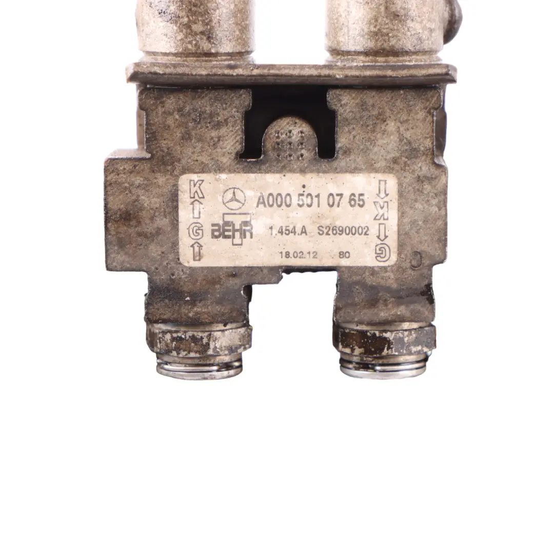 Radiateur refroidissement vitesses automatique A0005010765 pour Mercedes W221 à propos du numéro de pièce A2215004000 Mercedes W221 Radiateur refroidissement vitesses automatique A0005010765 - SKU A2215004000 - Numéro de pièce A2215004000