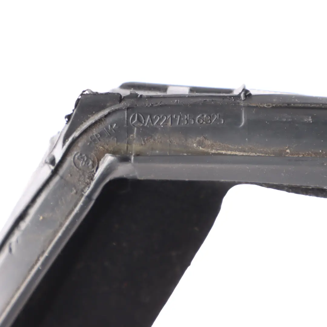 Fensterschiene Führung Dichtung Hinten Links Tür für Mercedes W221 mit Teilenummer A2217356325 Mercedes W221 Fensterschiene Führung Dichtung Hinten Links Tür - SKU A2217356325 - Teilenummer A2217356325