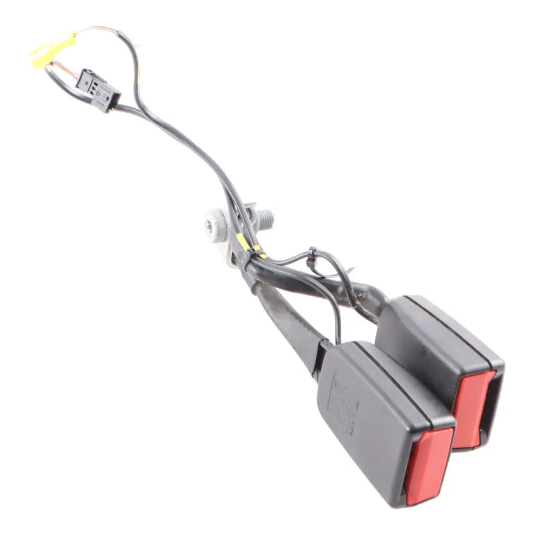 Belt Buckle Rear Middle Centre Right O/S Black to Mercedes W221 Seat with Part number A2218602469 Mercedes W221 Seat Belt Buckle Rear Middle Centre Right O/S Black - SKU A2218602469 - Part number A2218602469