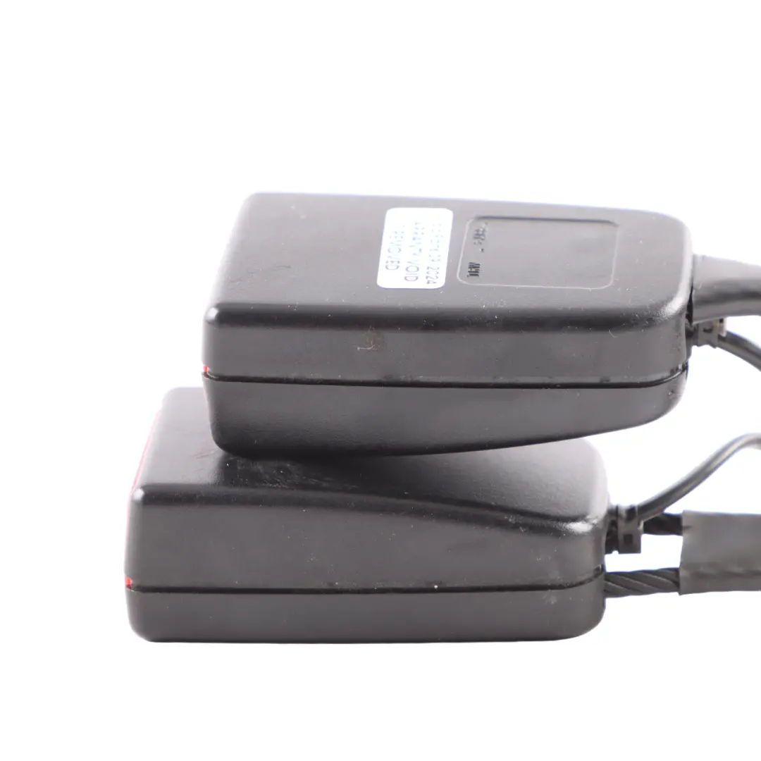 Belt Buckle Rear Middle Centre Right O/S Black to Mercedes W221 Seat with Part number A2218602469 Mercedes W221 Seat Belt Buckle Rear Middle Centre Right O/S Black - SKU A2218602469 - Part number A2218602469