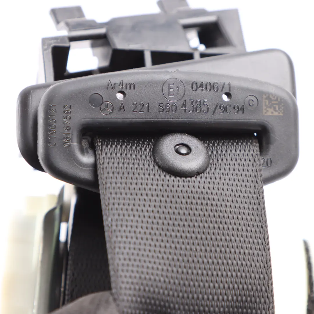 Mercedes W221 Seat Belt Rear Centre Middle Seatbelt Buckle Black - SKU A2218604385 - Part number A2218604385