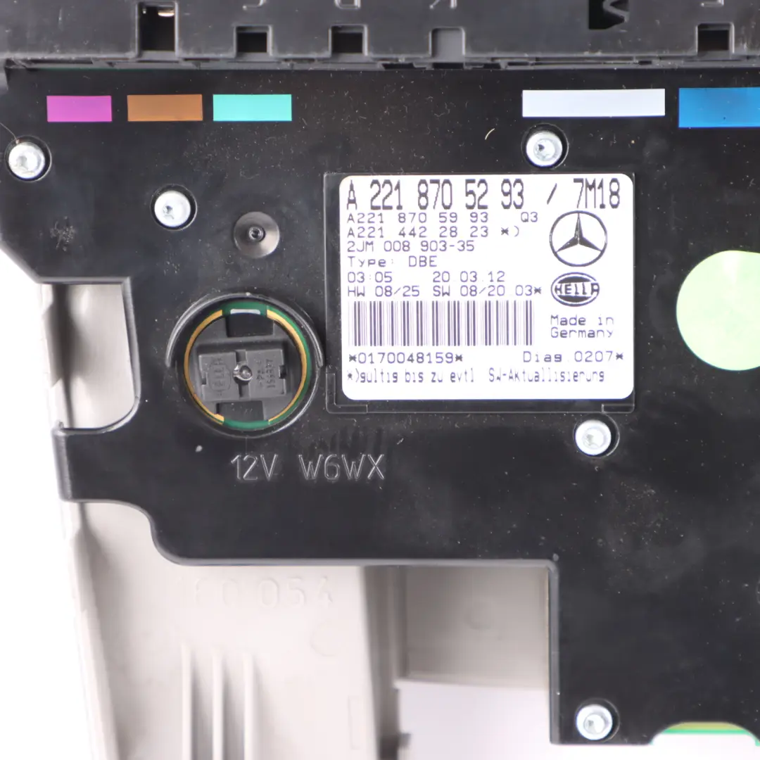 Mercedes W221 Lampka Wnętrza Podsufitki Przedniej Szara - SKU A2218705293 - Numer Części A2218705293