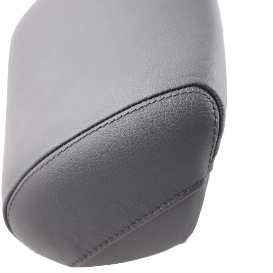 Sedile Posteriore Poggiatesta Centrale In Pelle Grigio per Mercedes W221 con numero di parte A2219708350 Mercedes W221 Sedile Posteriore Poggiatesta Centrale In Pelle Grigio - SKU A2219708350-1 - Numero di parte A2219708350