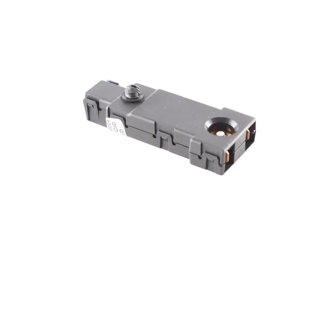  Noise Suppresion Filter Mercedes CLA C117 C217 W222 Antenna Module - SKU A2229820004 - Part number A2229820004