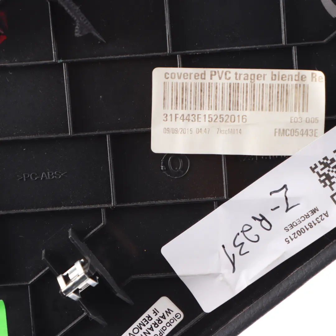 Bandeja Compartimento Maletero Derecha para Mercedes R231 con número de pieza A2318100215 Mercedes R231 Bandeja Compartimento Maletero Derecha - SKU A2318100215 - Número de pieza A2318100215