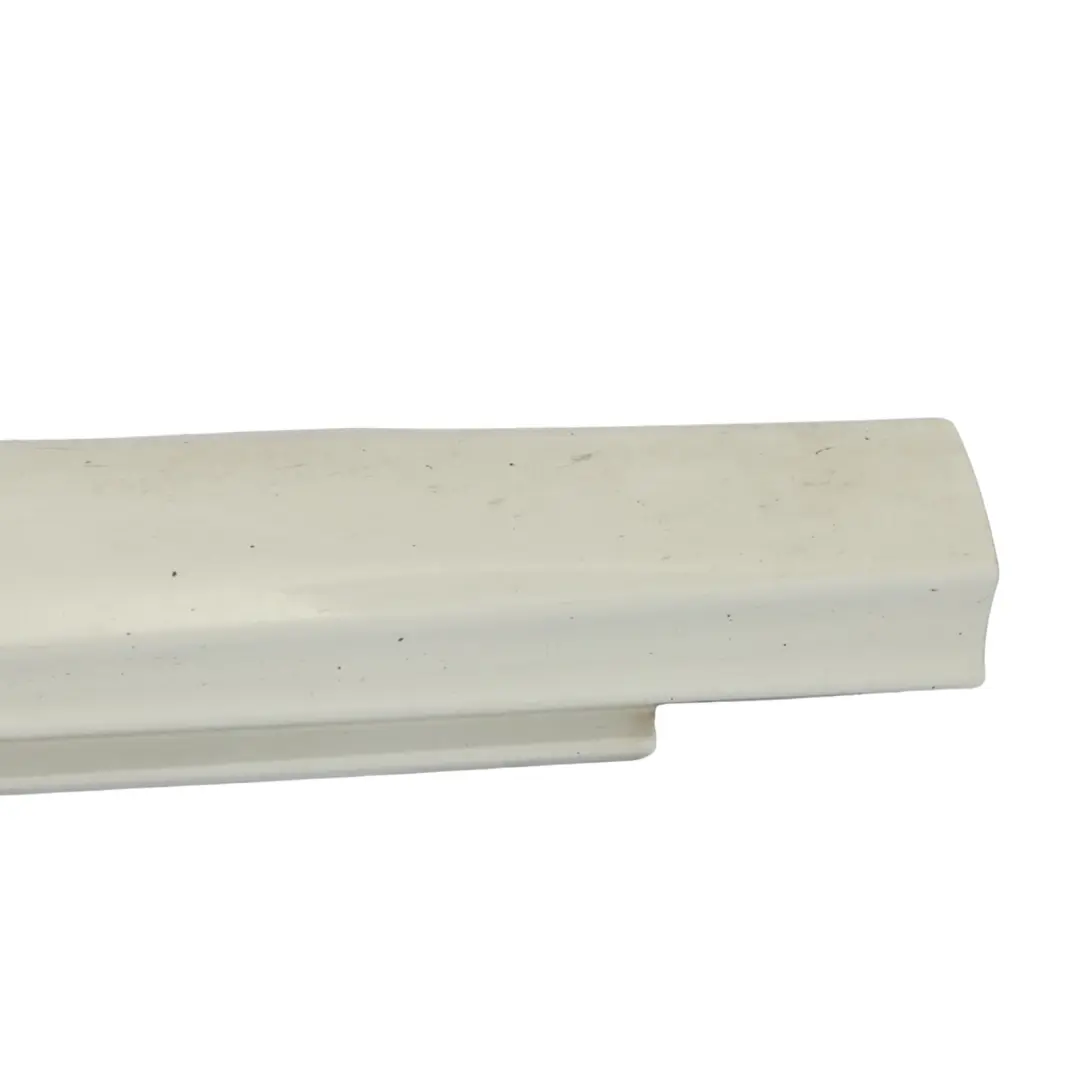 Minigonna laterale Mercedes W117 W176 W246 copriporta Bianco Calcite - 650 per con numero di parte A2466980554 Minigonna laterale Mercedes W117 W176 W246 copriporta Bianco Calcite - 650 - SKU A2466980554-CW - Numero di parte A2466980554