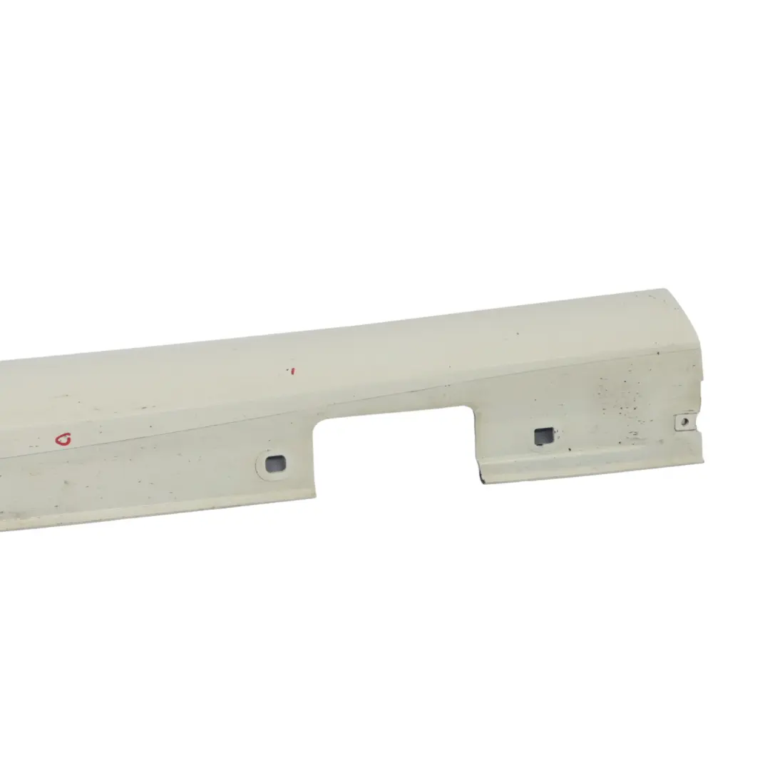 Minigonna laterale Mercedes W117 W176 W246 copriporta Bianco Calcite - 650 per con numero di parte A2466980554 Minigonna laterale Mercedes W117 W176 W246 copriporta Bianco Calcite - 650 - SKU A2466980554-CW - Numero di parte A2466980554