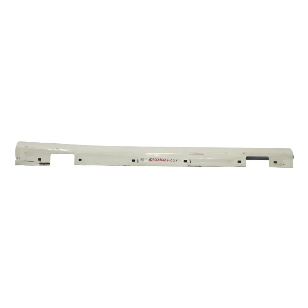 Mercedes W176 Faldón lateral derecho Cubre umbral de puerta Blanco Calcita - 650 - SKU A2466980654-CW1 - Número de pieza A2466980654