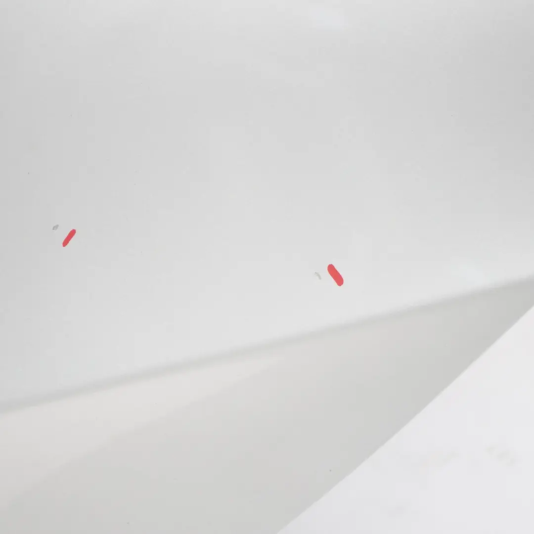 Puerta Trasera Izquierda Polar Silver Metallic - 761 para Mercedes W246 con número de pieza A2467300105 Mercedes W246 Puerta Trasera Izquierda Polar Silver Metallic - 761 - SKU A2467300105-PLS - Número de pieza A2467300105