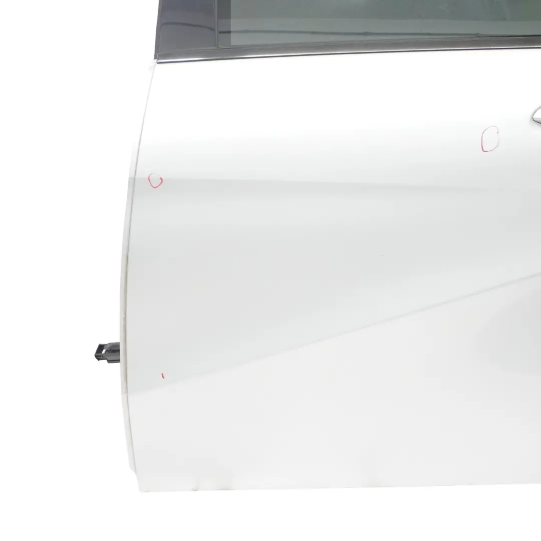 Tür Hinten Links Polarsilber Metallic - 761 für Mercedes W246 mit Teilenummer A2467300105 Mercedes W246 Tür Hinten Links Polarsilber Metallic - 761 - SKU A2467300105-PLS - Teilenummer A2467300105