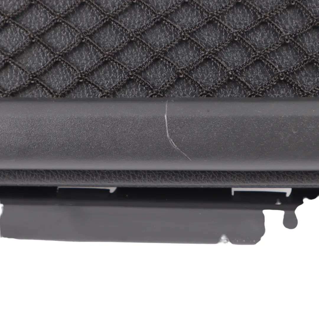 Mercedes W176 W246 Panneau de recouvrement de siège avant noir - SKU A2469107700-2 - Numéro de pièce A2469107700