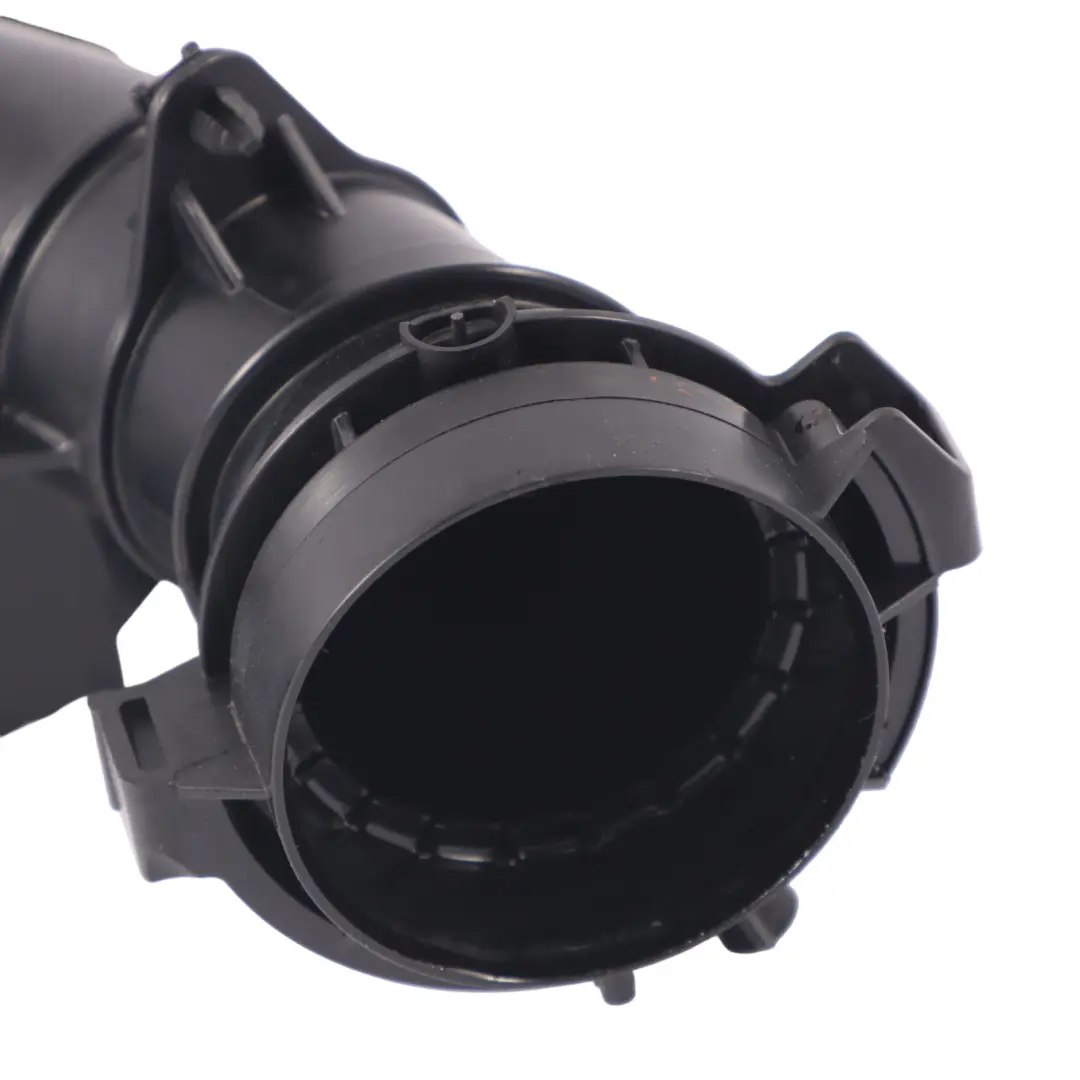 M260 Collettore Aria Turbocompressore Tubo Flessibile per Mercedes W177 con numero di parte A2600900700 Mercedes W177 M260 Collettore Aria Turbocompressore Tubo Flessibile - SKU A2600900700 - Numero di parte A2600900700