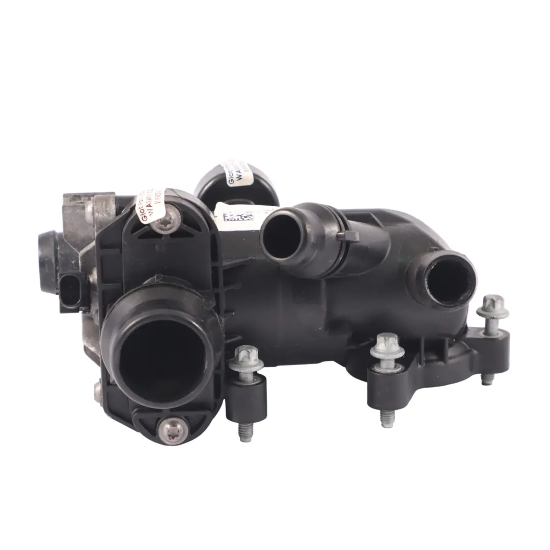 Boîtier de thermostat M264 Refroidissement Essence pour Mercedes W205 à propos du numéro de pièce A2642001501 Mercedes W205 Boîtier de thermostat M264 Refroidissement Essence - SKU A2642001501 - Numéro de pièce A2642001501