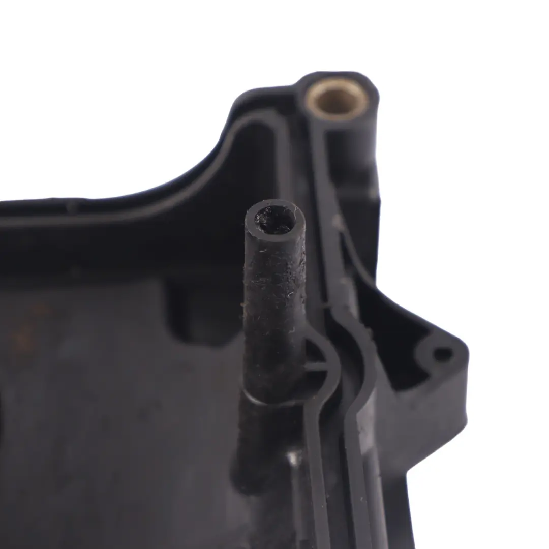 M271 Benzinmotor Zylinderkopfhaube für Mercedes W204 mit Teilenummer A2710101730 Mercedes W204 M271 Benzinmotor Zylinderkopfhaube - SKU A2710101730 - Teilenummer A2710101730