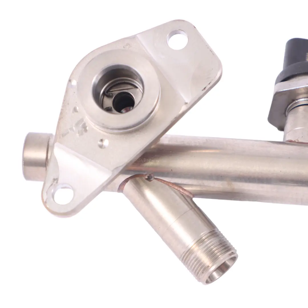 Mercedes W205 M274 Gasolina Rail Inyección Inyector - SKU A2740700995-1 - Número de pieza A2740700995