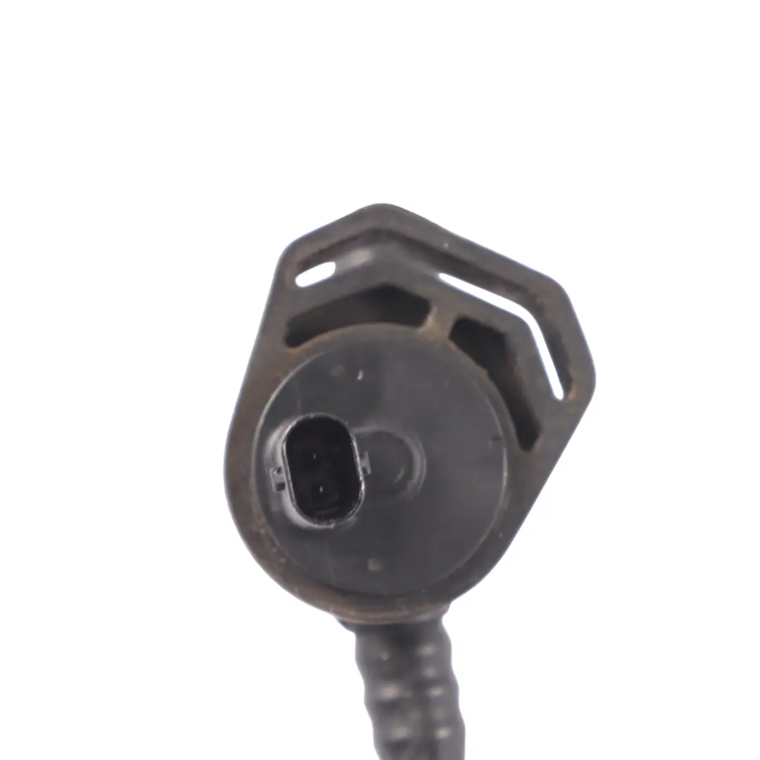 Breather Valve Vent Hose Pipe to Mercedes W205 with Part number A2740905600 Mercedes W205 Breather Valve Vent Hose Pipe - SKU A2740905600 - Part number A2740905600