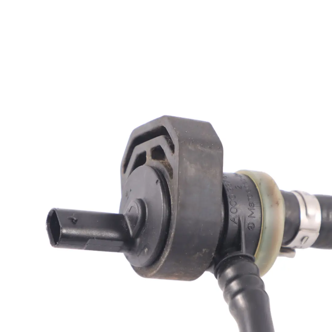 Válvula de Respiración Tubo Manguera para Mercedes W205 con número de pieza A2740905600 Mercedes W205 Válvula de Respiración Tubo Manguera - SKU A2740905600 - Número de pieza A2740905600