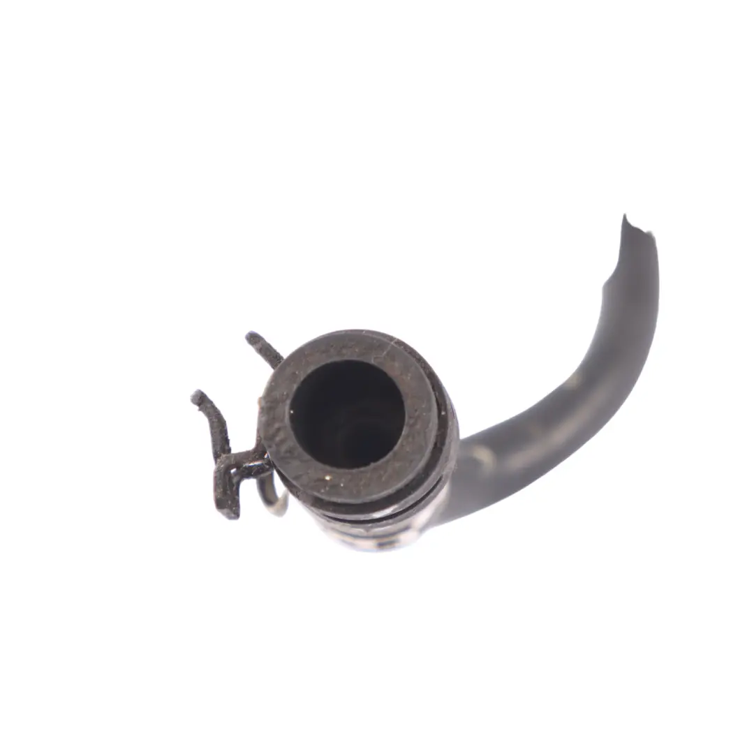 Mercedes W205 Tuyau de Purge d'air - SKU A2740905600 - Numéro de pièce A2740905600