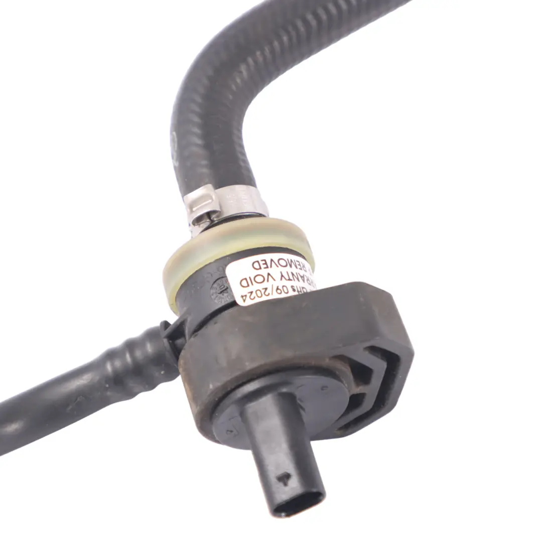 Tuyau de Purge d'air pour Mercedes W205 à propos du numéro de pièce A2740905600 Mercedes W205 Tuyau de Purge d'air - SKU A2740905600 - Numéro de pièce A2740905600