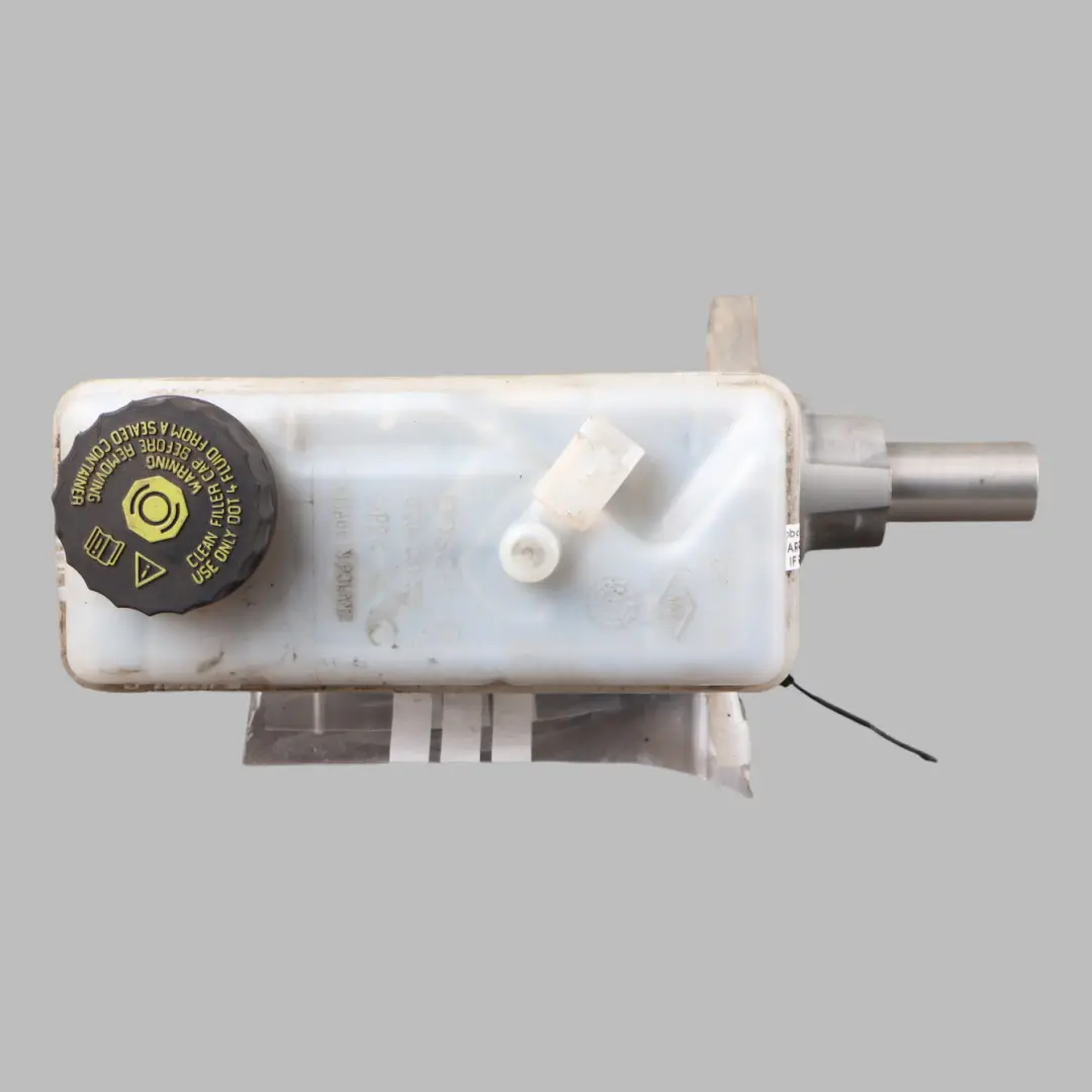 Réservoir Maître Cylindre Servofrein pour Mercedes W415 à propos du numéro de pièce A4154300100 Mercedes W415 Réservoir Maître Cylindre Servofrein - SKU A4154300100-1 - Numéro de pièce A4154300100