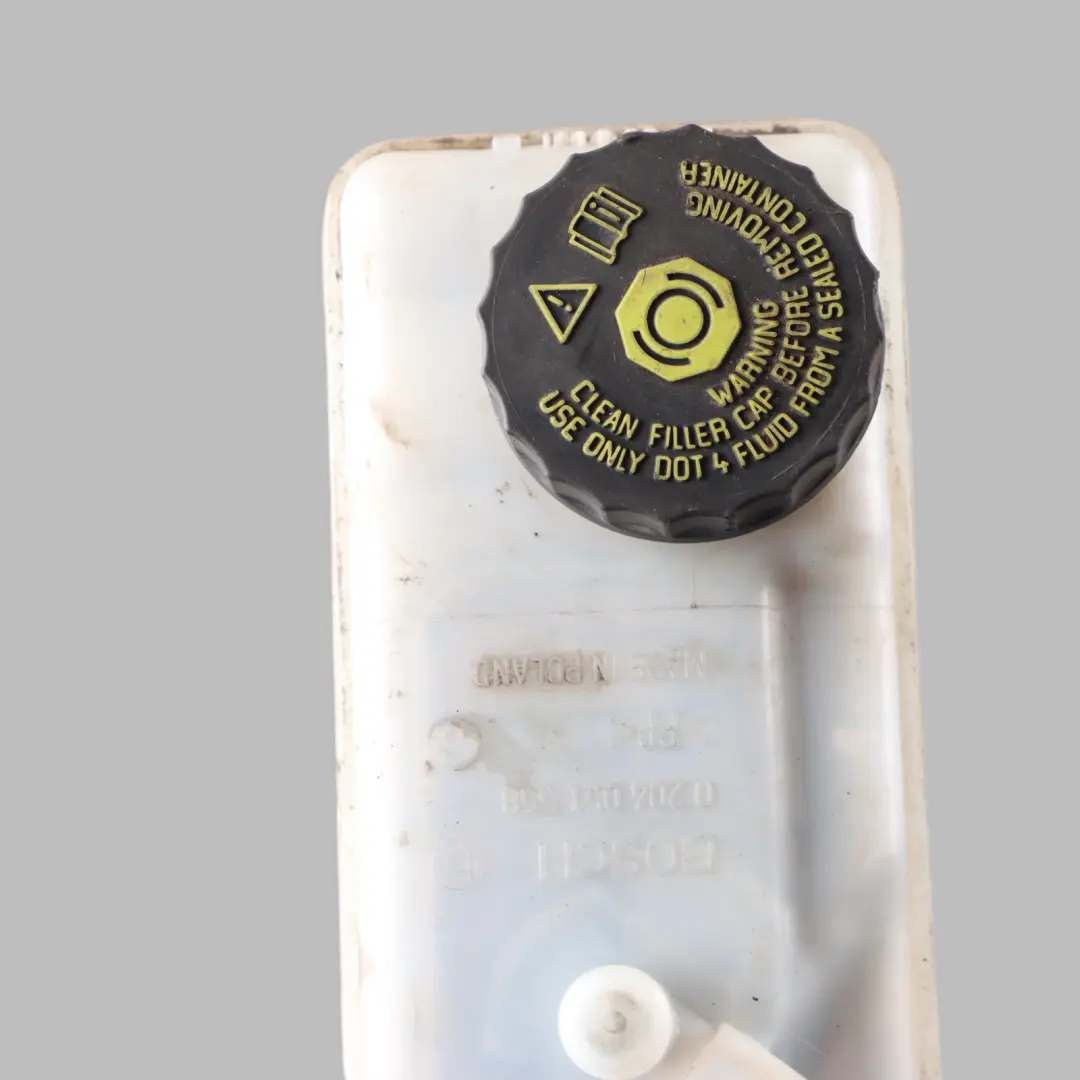 Réservoir Maître Cylindre Servofrein pour Mercedes W415 à propos du numéro de pièce A4154300100 Mercedes W415 Réservoir Maître Cylindre Servofrein - SKU A4154300100-1 - Numéro de pièce A4154300100