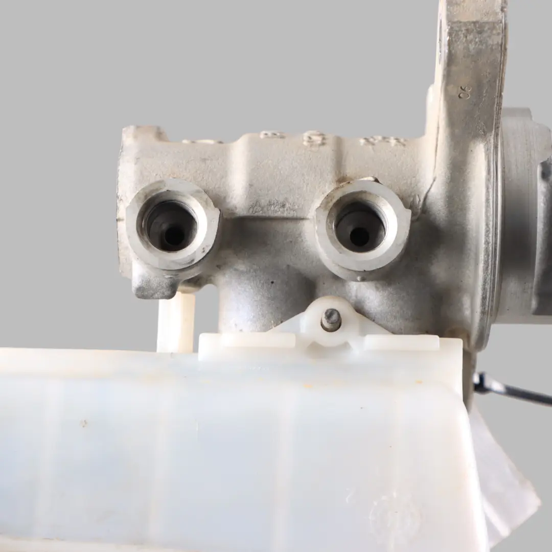 Brake Servo Booster Unit Master Cylinder Bottle Tank to Mercedes W415 with Part number A4154300100 Mercedes W415 Brake Servo Booster Unit Master Cylinder Bottle Tank - SKU A4154300100-1 - Part number A4154300100
