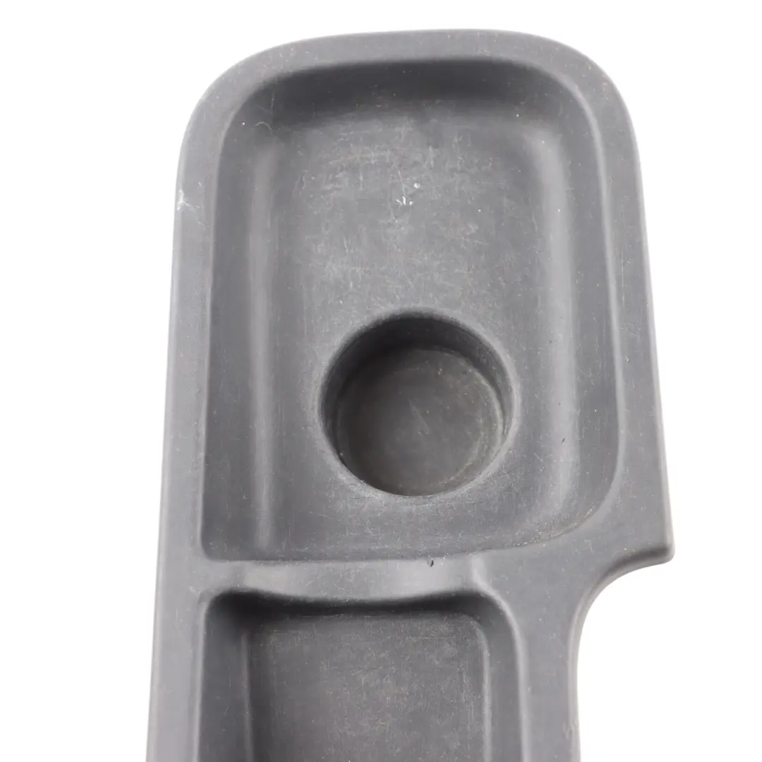 Mercedes W415 Compartimento Portaobjetos Embellecedor 8200566811 - SKU A4156830491 - Número de pieza A4156830491 