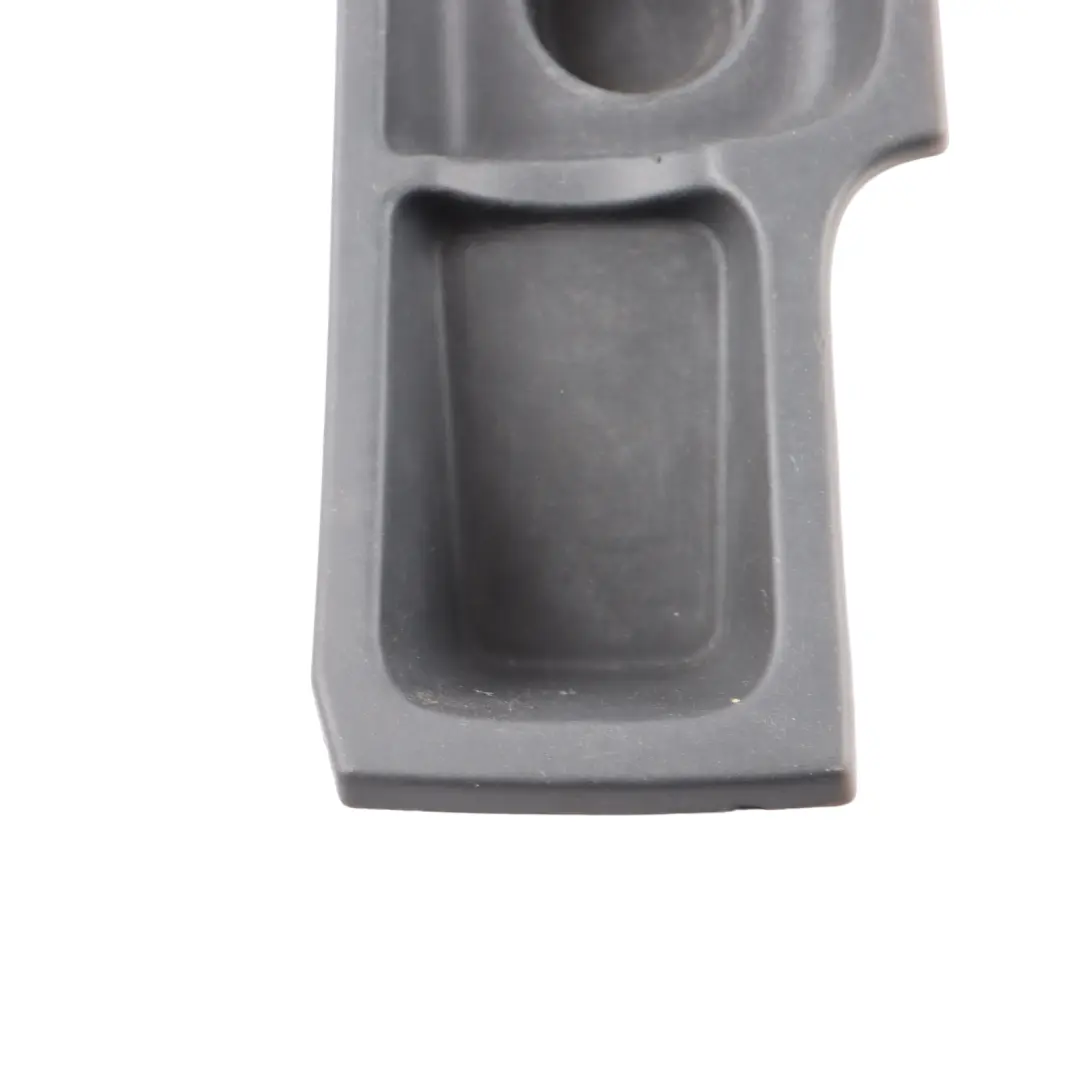 Mercedes W415 Compartimento Portaobjetos Embellecedor 8200566811 - SKU A4156830491 - Número de pieza A4156830491 