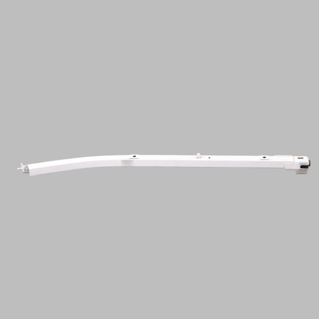 Guía Riel Puerta Superior Derecha para Mercedes W415 con número de pieza A4157601300 Mercedes W415 Guía Riel Puerta Superior Derecha - SKU A4157601300 - Número de pieza A4157601300
