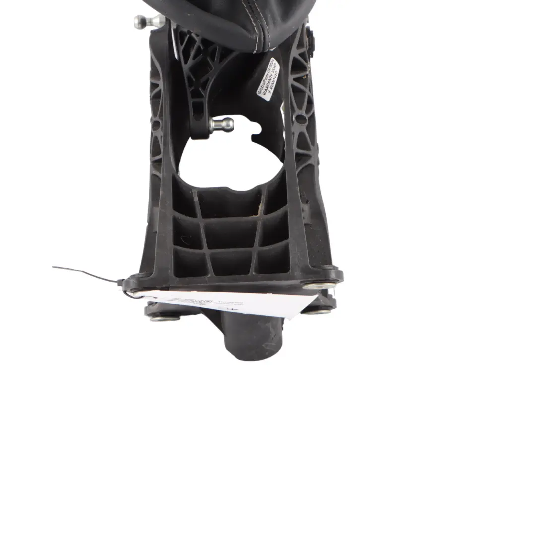 Pomello leva cambio 6 marce Copertura per Mercedes Vito W447 con numero di parte A4472601600 Mercedes Vito W447 Pomello leva cambio 6 marce Copertura - SKU A4472601600 - Numero di parte A4472601600