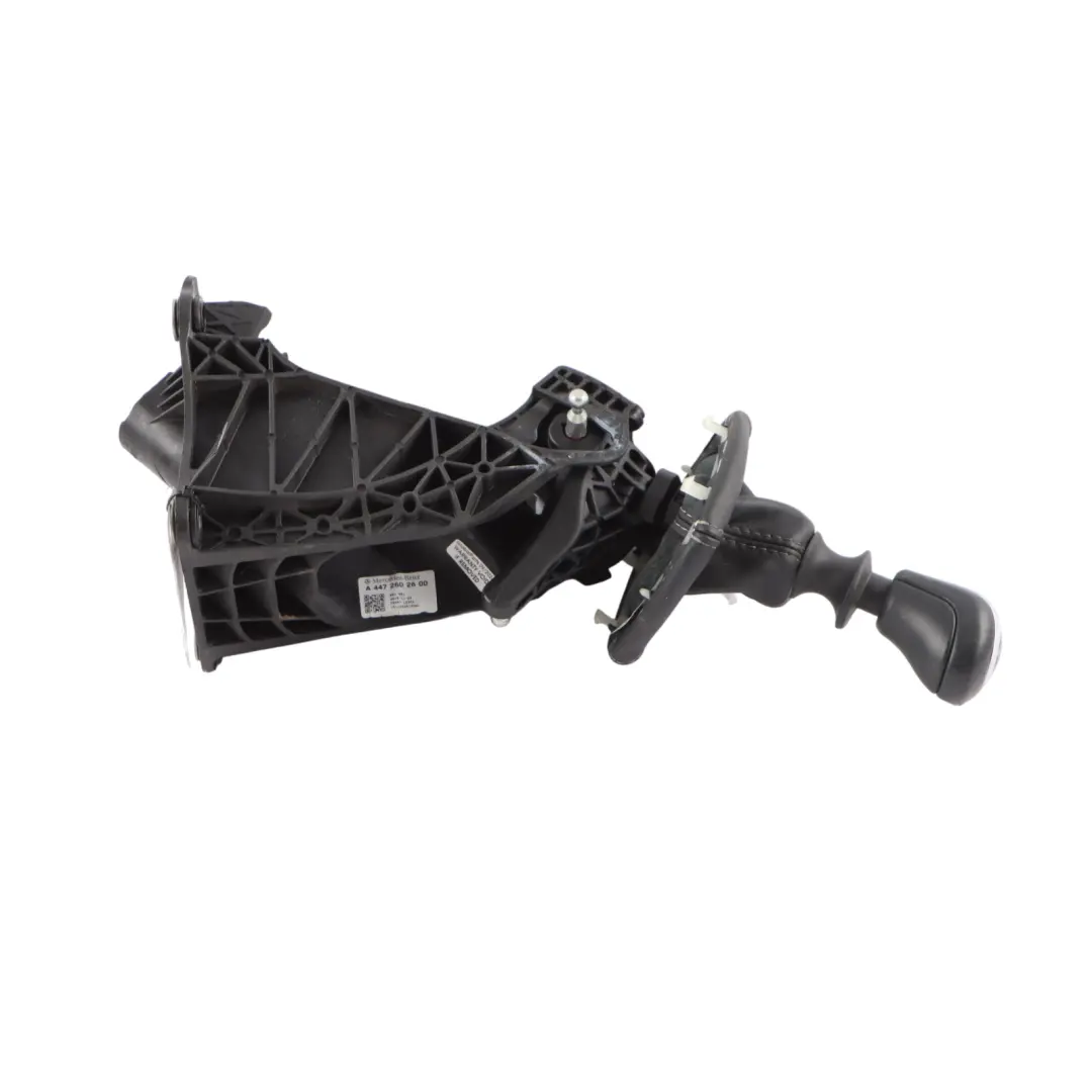 Levier vitesse Bouton sélection 6 vitesses Cover pour Mercedes Vito W447 à propos du numéro de pièce A4472601600 Mercedes Vito W447 Levier vitesse Bouton sélection 6 vitesses Cover - SKU A4472601600 - Numéro de pièce A4472601600