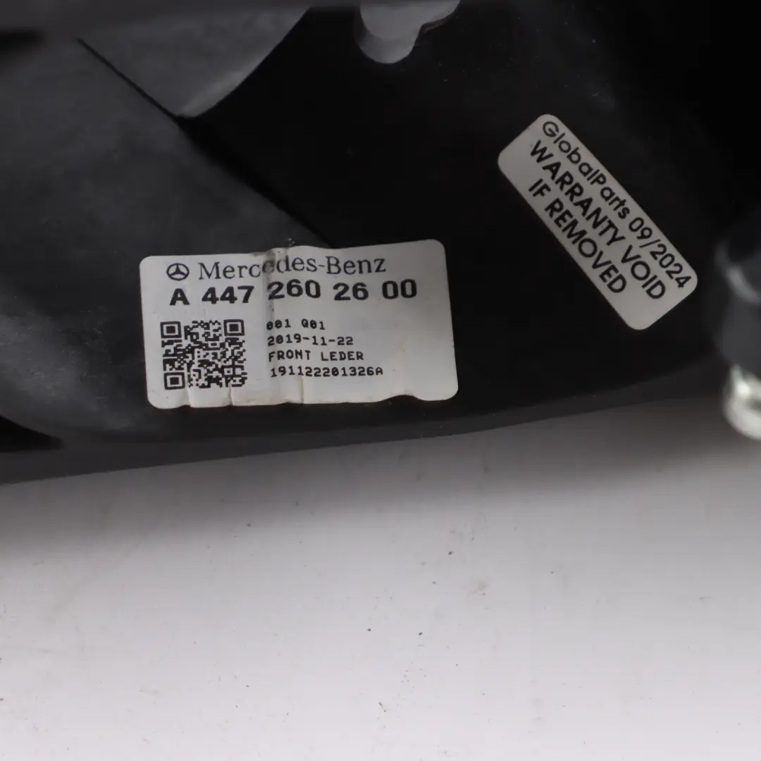 Pomo palanca cambios 6 velocidades Cubierta para Mercedes Vito W447 con número de pieza A4472601600 Mercedes Vito W447 Pomo palanca cambios 6 velocidades Cubierta - SKU A4472601600 - Número de pieza A4472601600
