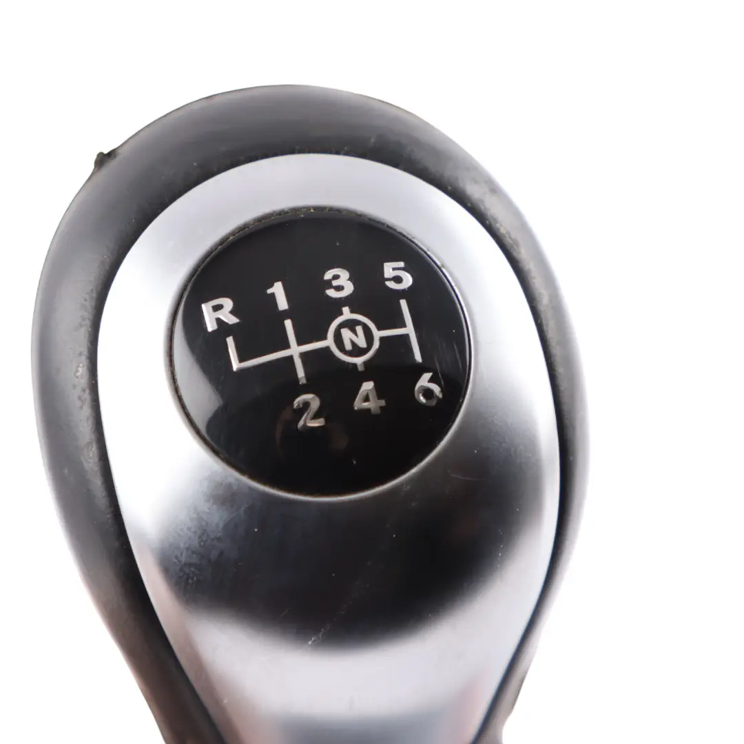 Pomello leva cambio 6 marce Copertura per Mercedes Vito W447 con numero di parte A4472601600 Mercedes Vito W447 Pomello leva cambio 6 marce Copertura - SKU A4472601600 - Numero di parte A4472601600