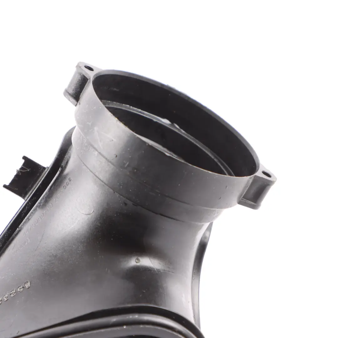 OM622 Diesel Air Filter Intake Hose Pipe Duct to Mercedes Vito W447 with Part number A4475282700 Mercedes Vito W447 OM622 Diesel Air Filter Intake Hose Pipe Duct - SKU A4475282700 - Part number A4475282700