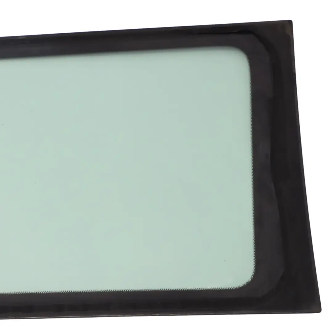 Vitre Latérale Gauche Verre Fixe AS2 pour Mercedes W447 à propos du numéro de pièce A4476732605 Mercedes W447 Vitre Latérale Gauche Verre Fixe AS2 - SKU A4476732605 - Numéro de pièce A4476732605