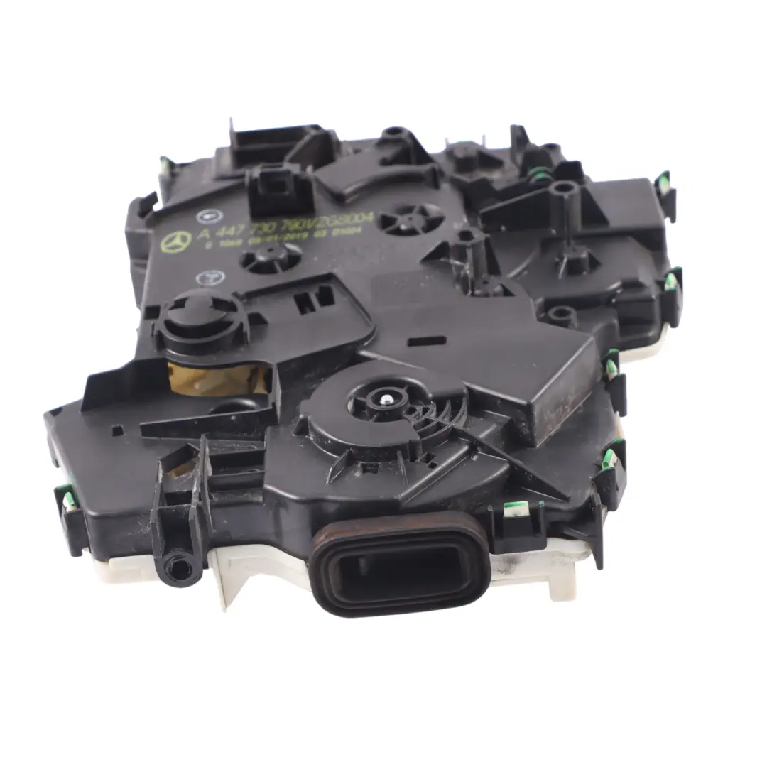 Puerta Corredera Izquierda Sistema Bloqueo Interior para Mercedes W447 con número de pieza A4477307901 Mercedes W447 Puerta Corredera Izquierda Sistema Bloqueo Interior - SKU A4477307901 - Número de pieza A4477307901