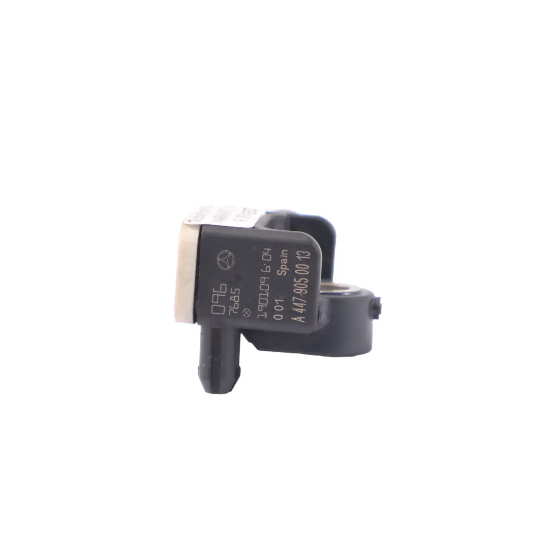 Sensore D'urto Inferiore Sinistro Destro Unità per Mercedes W447 con numero di parte A4479050013 Mercedes W447 Sensore D'urto Inferiore Sinistro Destro Unità - SKU A4479050013 - Numero di parte A4479050013