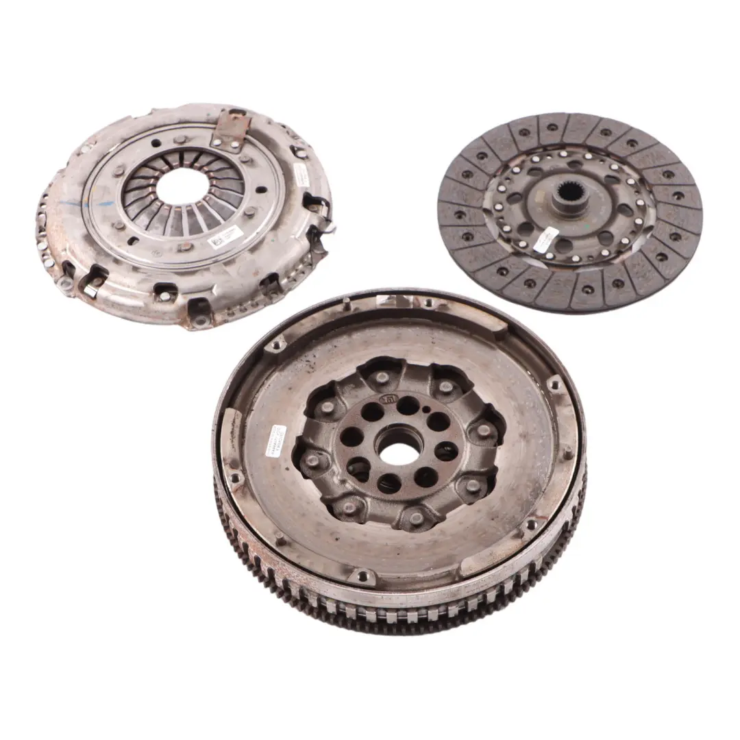 Mass Flywheel Clutch Kit Set to Mercedes Vito W447 Dual Twin with Part number A6220301500 Mercedes Vito W447 Dual Twin Mass Flywheel Clutch Kit Set - SKU A6220301500 - Part number A6220301500