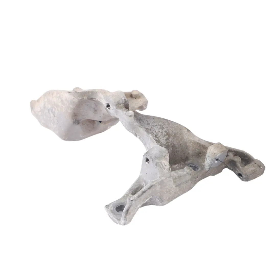 Supporto staffa valvola di raffreddamento EGR per Mercedes W205 con numero di parte A6261410040 Mercedes W205 Supporto staffa valvola di raffreddamento EGR - SKU A6261410040 - Numero di parte A6261410040