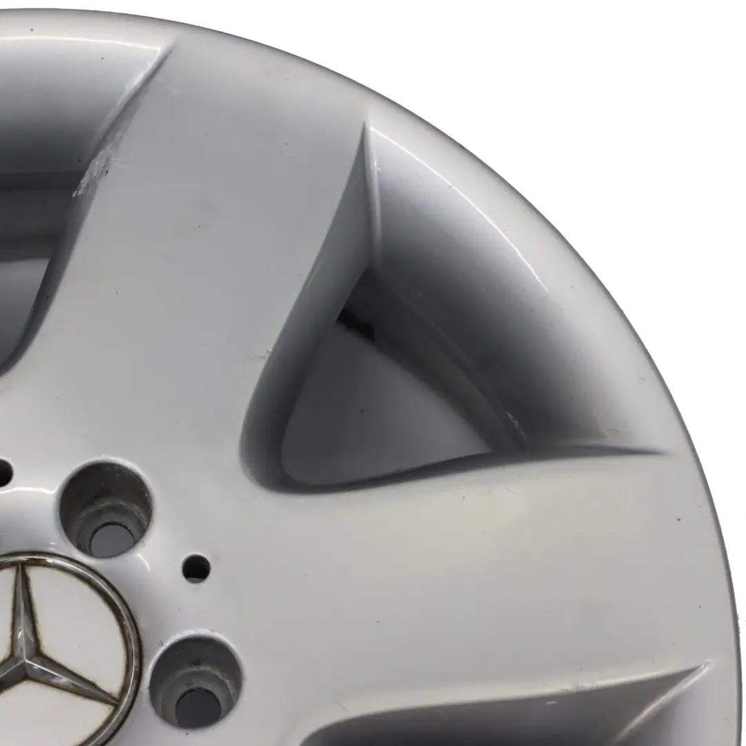 Mercedes Vito W639 jante alliage argent 17" 7J ET:56 - SKU A6394011902-2 - Numéro de pièce A6394011902