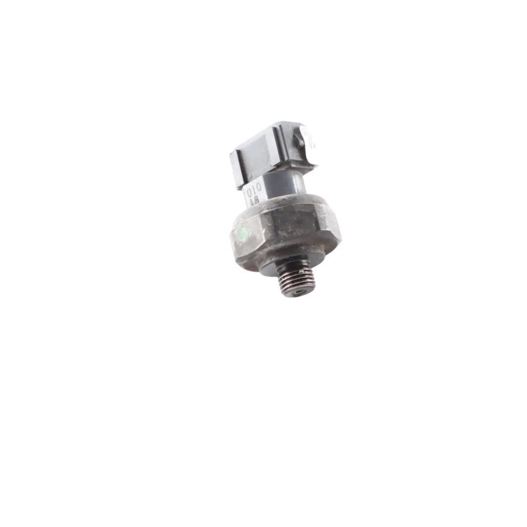 W901 Vito W639 Sensore Pressione Aria Condizionata per Mercedes Sprinter con numero di parte A6395420818 Mercedes Sprinter W901 Vito W639 Sensore Pressione Aria Condizionata - SKU A6395420818 - Numero di parte A6395420818