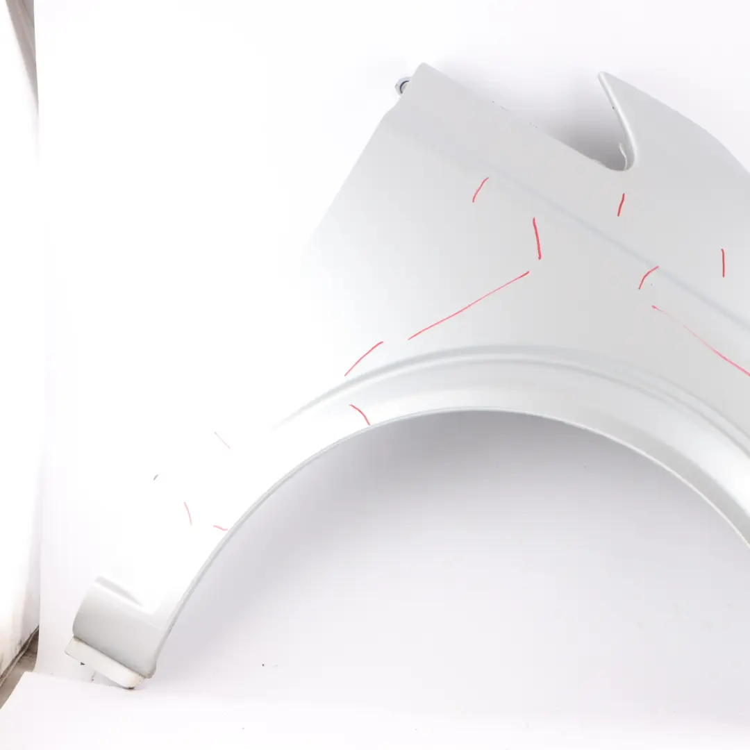 Kotflügel vorne rechts Fender Brillant Silber - 9744 für Mercedes Vito W639 mit Teilenummer A6396305207 Mercedes Vito W639 Kotflügel vorne rechts Fender Brillant Silber - 9744 - SKU A6396305207-BRS1 - Teilenummer A6396305207