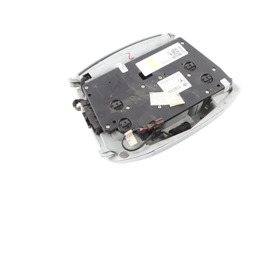 Panneau d'interrupteur de toit et avant gris pour Mercedes Vito W639 à propos du numéro de pièce A6399002300 Mercedes Vito W639 Panneau d'interrupteur de toit et avant gris - SKU A6399002300 - Numéro de pièce A6399002300