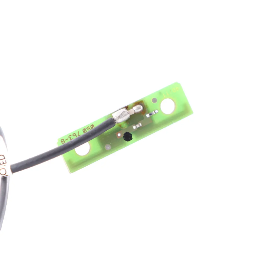 Mercedes Vito W639 Antenne Toit Câble Câblage - SKU A6399050600 - Numéro de pièce A6399050600