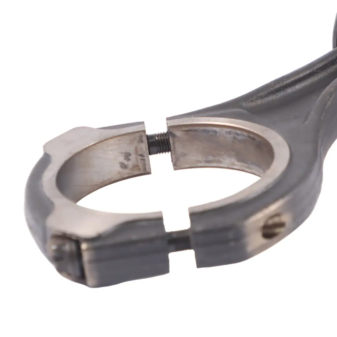 Connecting Rod Piston Conrod Diesel OM642 to Mercedes W204 W221 Engine with Part number A6420305220 Mercedes W204 W221 Engine Connecting Rod Piston Conrod Diesel OM642 - SKU A6420305220 - Part number A6420305220