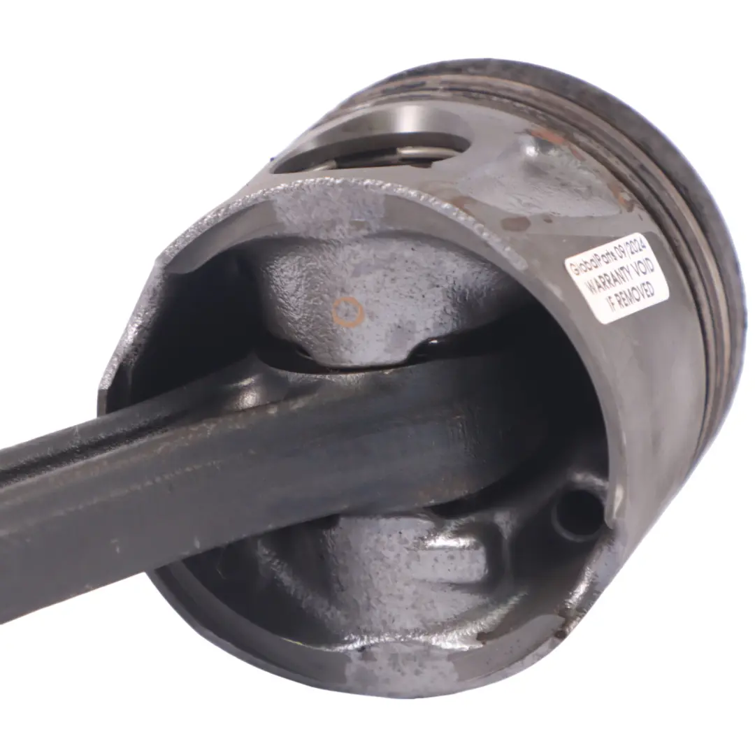 OM642 Motor Kolben Verbindung Stange Rechts für Mercedes W204 mit Teilenummer A6420305517 Mercedes W204 OM642 Motor Kolben Verbindung Stange Rechts - SKU A6420305517 - Teilenummer A6420305517